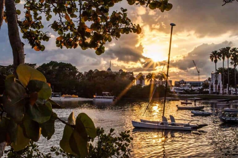 18 starchitects to compete for “once in a generation” Florida arts centre
