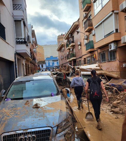 Valencia floods 2024 clean up by Patricia Sousa Sardinha